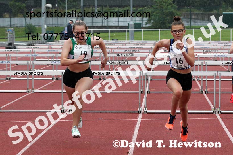 Women and Girls hurdles, 2021 North Eastern Track and Field Champs., Middesbrough. Photo: David T. Hewitson/Sports for All Pics